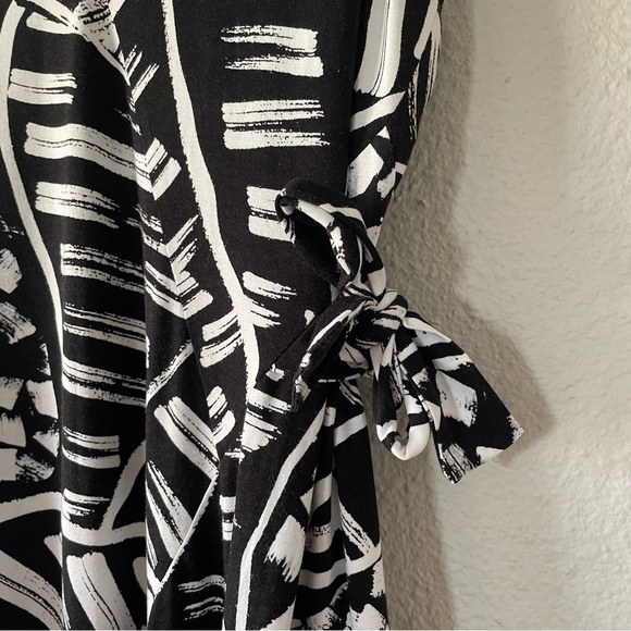 Nic + Zoe Wrap Dress Women’s M Black White Printed V Neck Lined Resort Palm Leaf - Picture 8 of 16